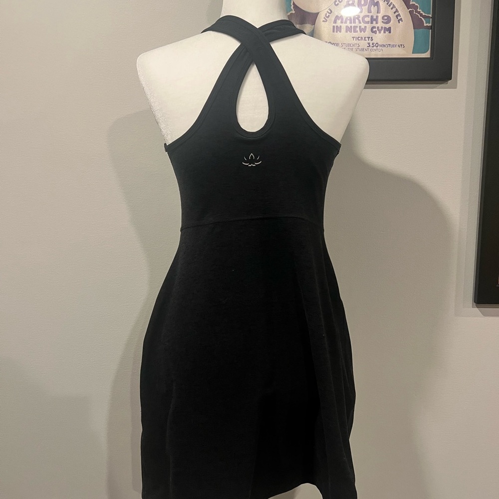 Black Cut Out Backless Sheath Dress for Athletic Occasions